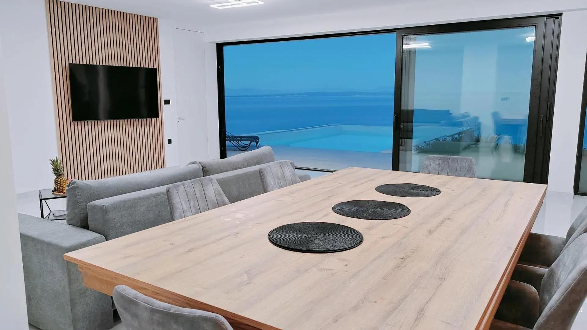 Villa Sea Level With Beautiful View, Medveja Lovran