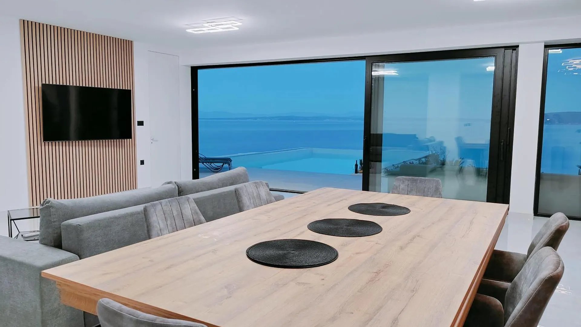 Villa Sea Level With Beautiful View, Medveja Lovran